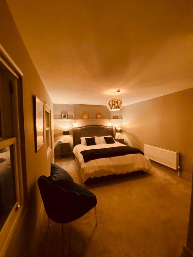 3 Bedroom Luxury Apartment Main Street קאשל מראה חיצוני תמונה