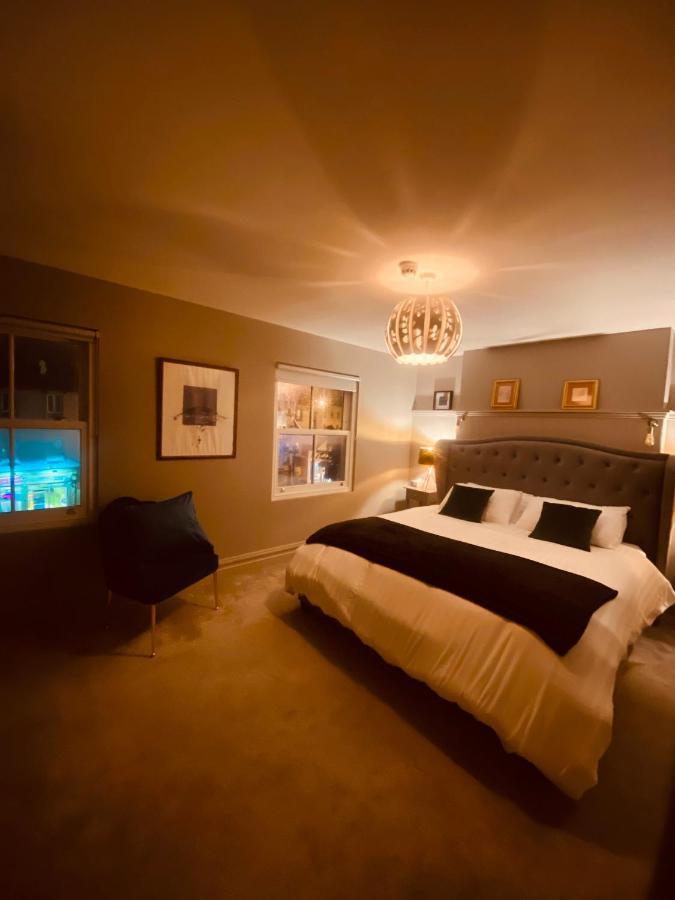 3 Bedroom Luxury Apartment Main Street קאשל מראה חיצוני תמונה