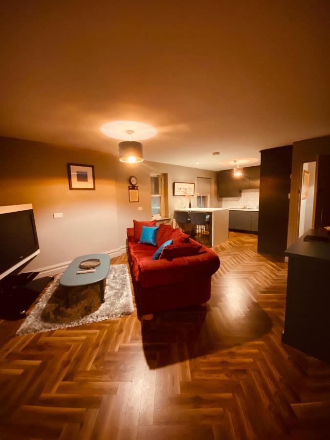 3 Bedroom Luxury Apartment Main Street קאשל מראה חיצוני תמונה