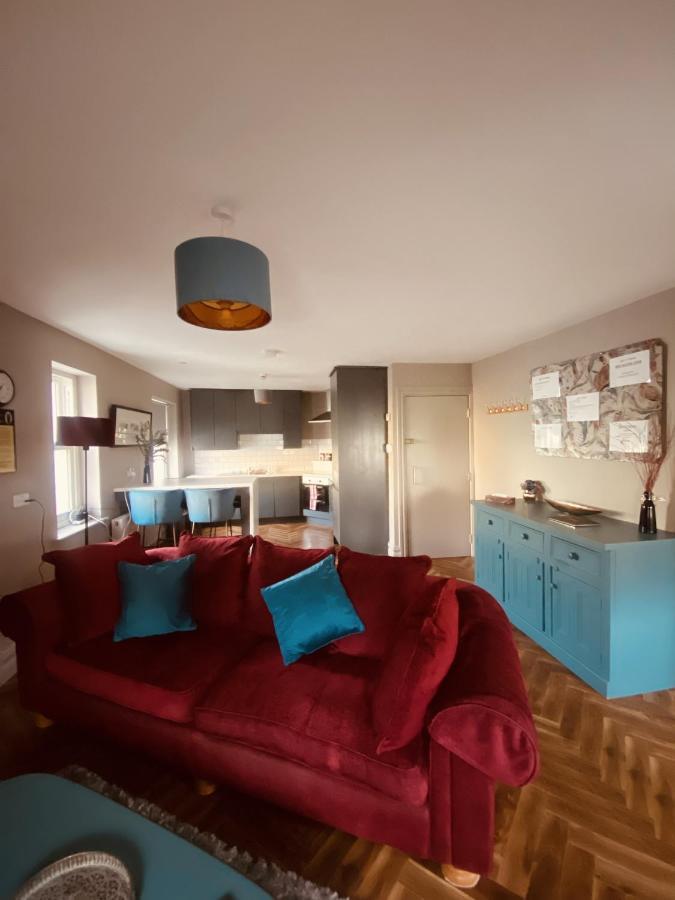 3 Bedroom Luxury Apartment Main Street קאשל מראה חיצוני תמונה
