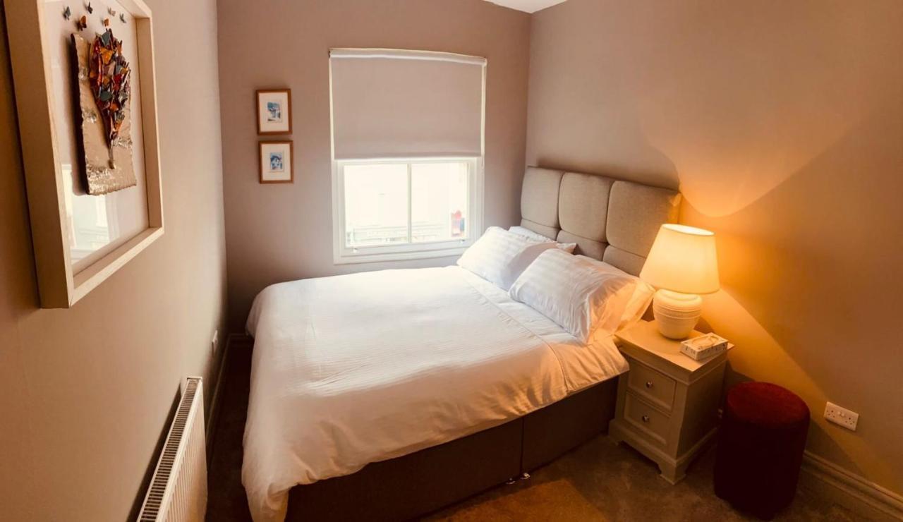 3 Bedroom Luxury Apartment Main Street קאשל מראה חיצוני תמונה