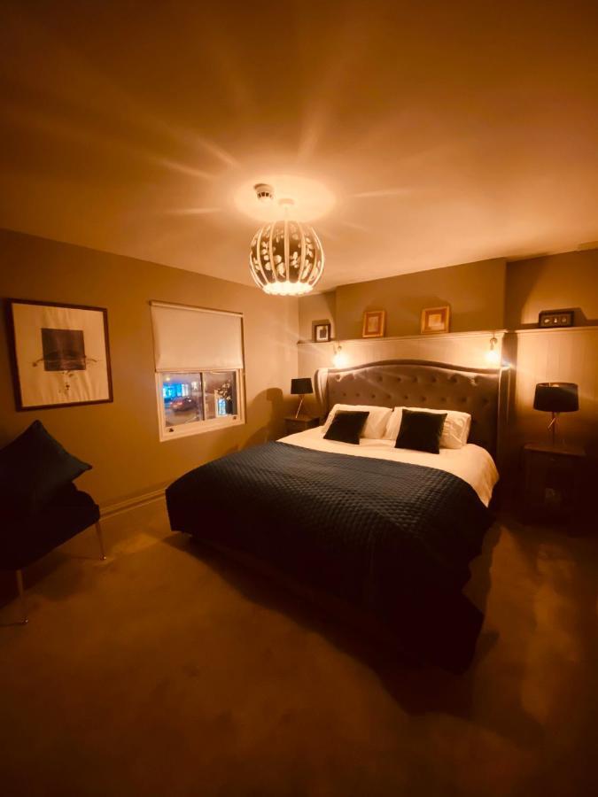 3 Bedroom Luxury Apartment Main Street קאשל מראה חיצוני תמונה
